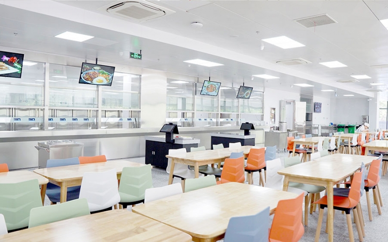 按份计价、高效出品，校园小碗菜自选餐线