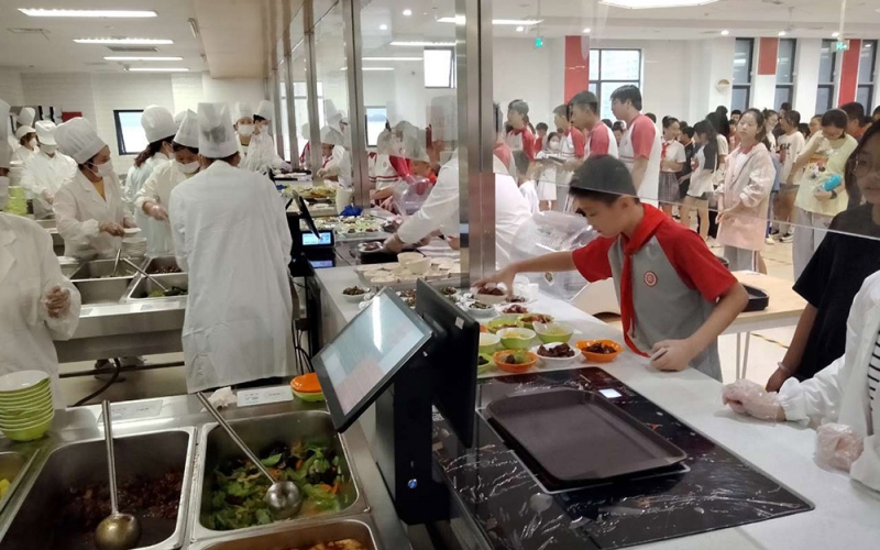 校园智慧食堂解决方案，转型升级，智能高效